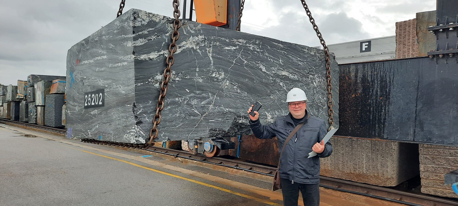 TC Marmi SRLS - Stone Decor Europe S.L - Carrara Italy - granite blocks, producer and supplier natural stone for projects TC Marmi SRLS - Stone Decor Europe S.L - Carrara Italy - granite blocks, producer and supplier natural stone for projects