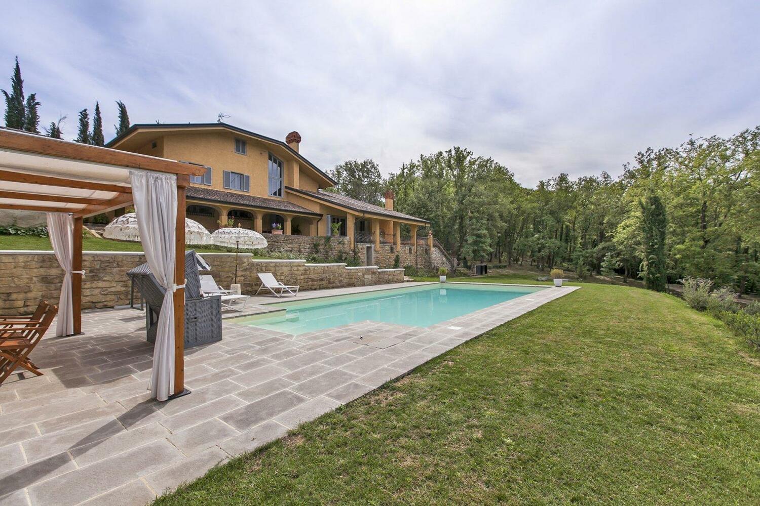Виллы в Тоскане Италия, на продажу.  Villas in Tuscany Italy, for sale